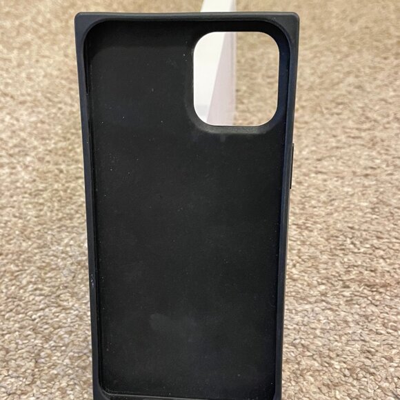 Flaunt Maroon Phone Case - Picture 5 of 6